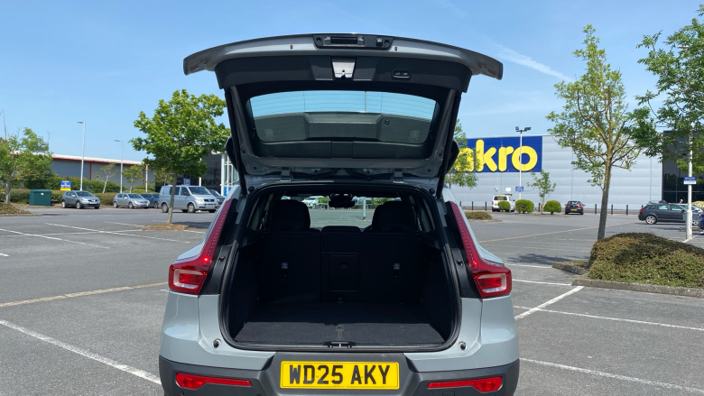Volvo XC40 2.0 B3P Plus Dark 5dr Auto Petrol Estate